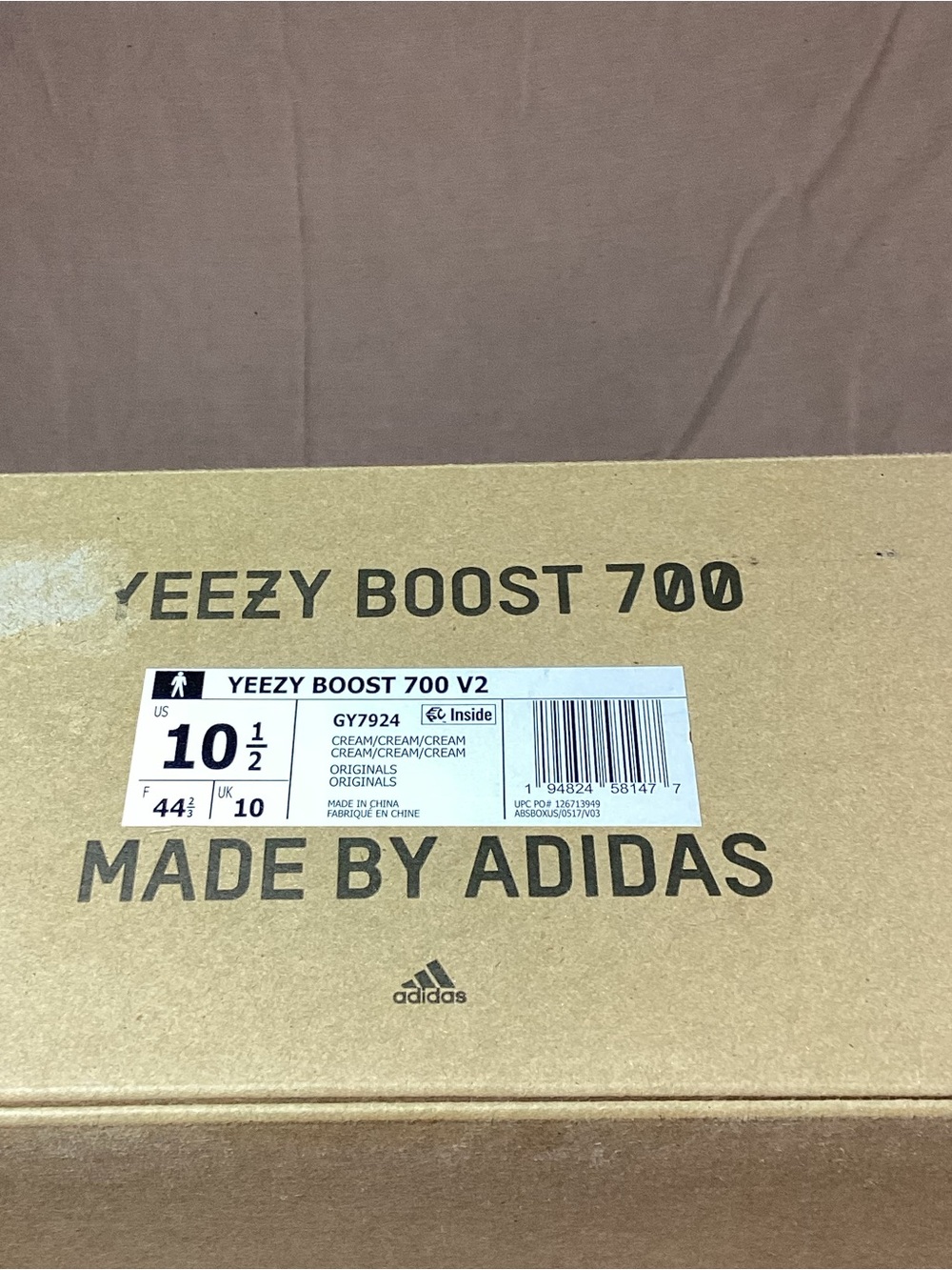 Adidas Yeezy Boost 700 V2 Cream GY7924 Men's Size 10.5 - Picture 9 of 9